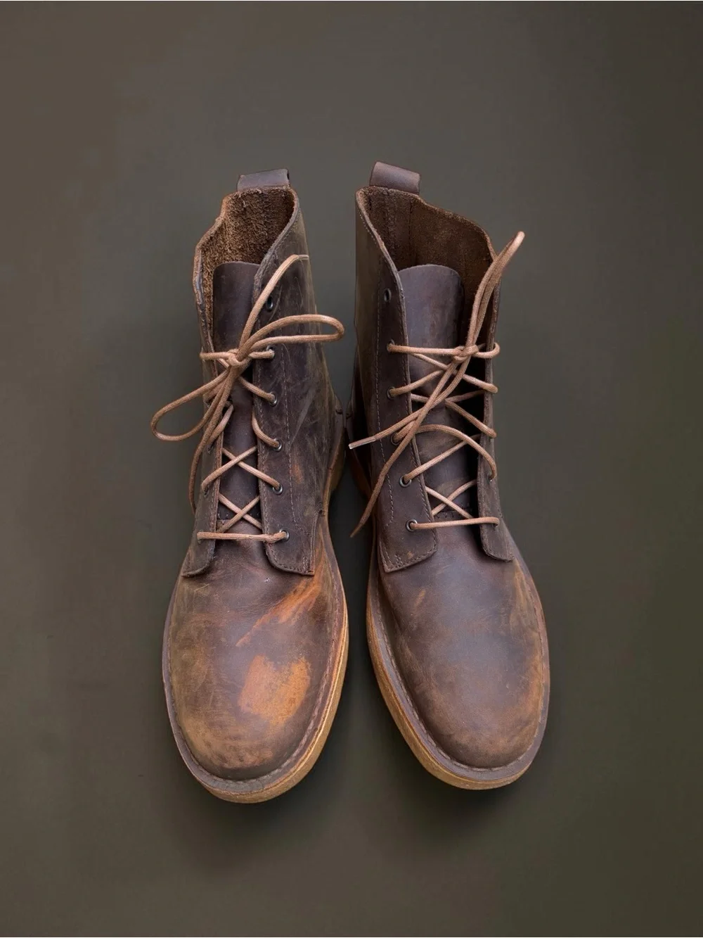 Men’s Clarks Originals Desert Mali Chukka Boot in Beeswax Leather